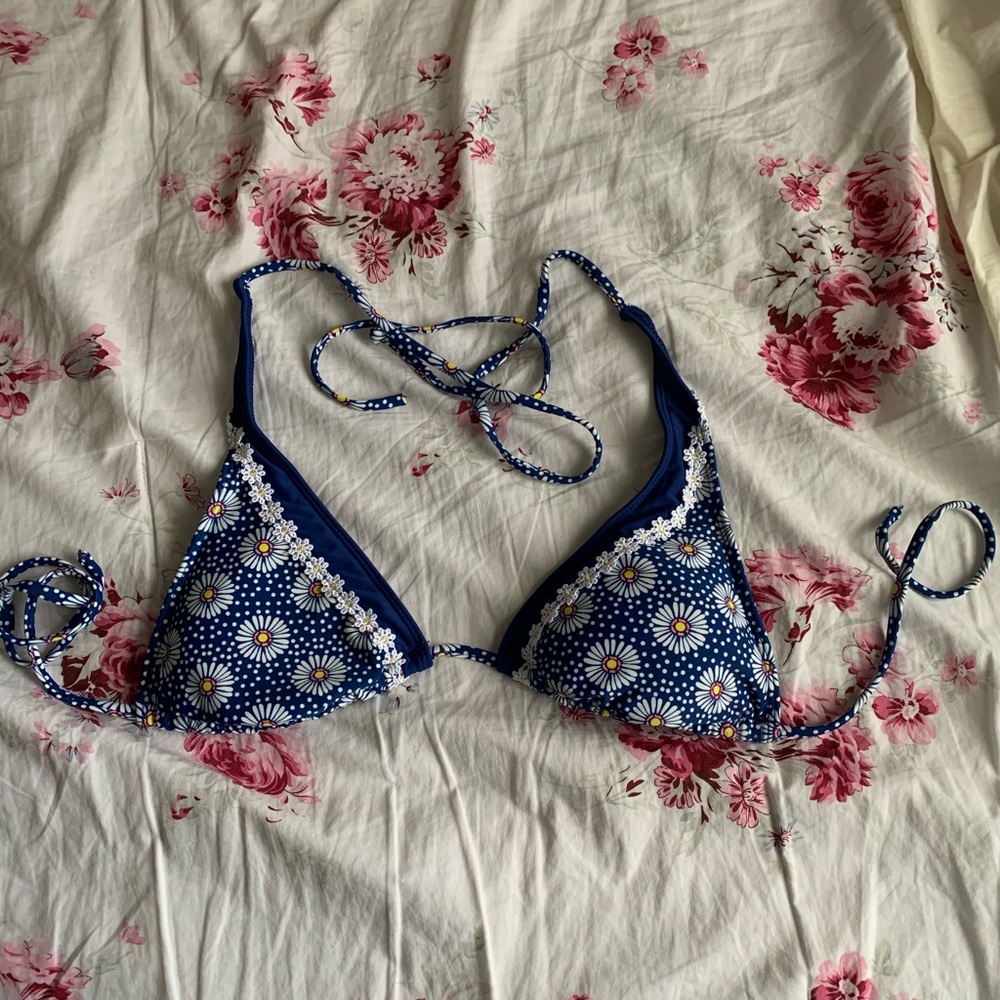 Daisy patterned, Arizona bikini top